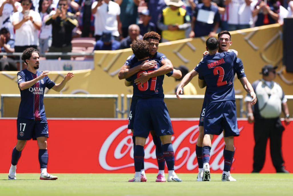 成为外界评 成为外界评