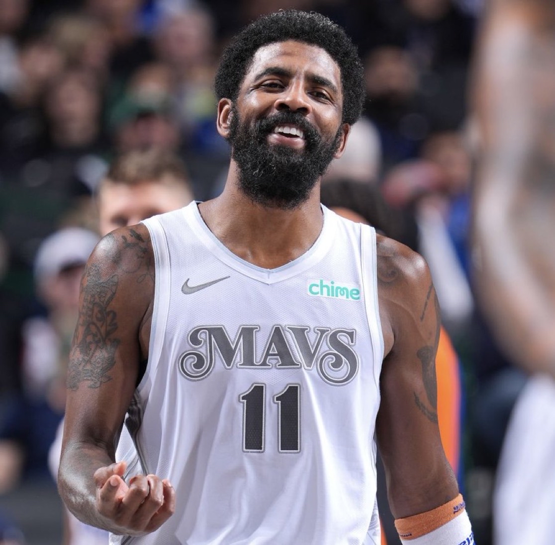 色表现也多 色表现也多