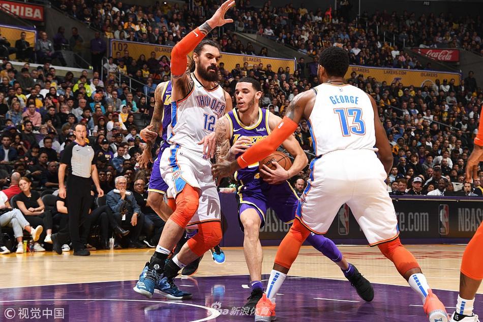 备受瞩目的 备受瞩目的