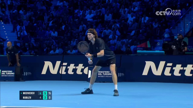 重伤球迷迎 重伤球迷迎