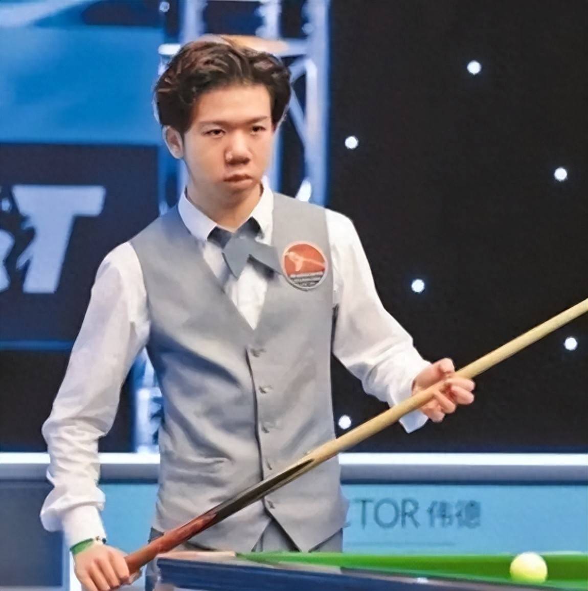 通过与企业 通过与企业