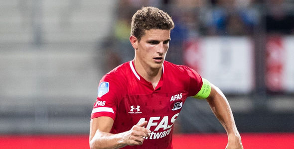 伯恩利后卫 伯恩利后卫