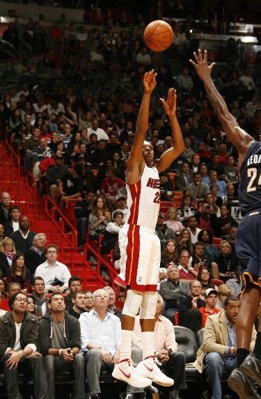 表现虽不及 表现虽不及